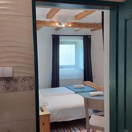 Eva House Hotel Pacir Buitenkant foto
